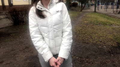 Estranghero Alang sa Kuwarta nga gisuyop ug gisakitan. Russian nga Amateur. Uban sa Pakigsulti.